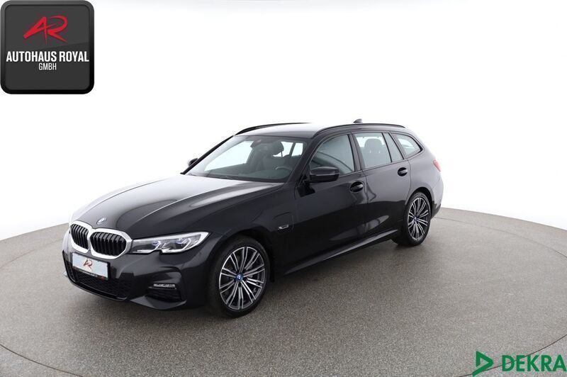 Grau Gebraucht 2021 BMW 320e M Sport Limousine | 28.880 € (Guter Preis) - Bild 1/4