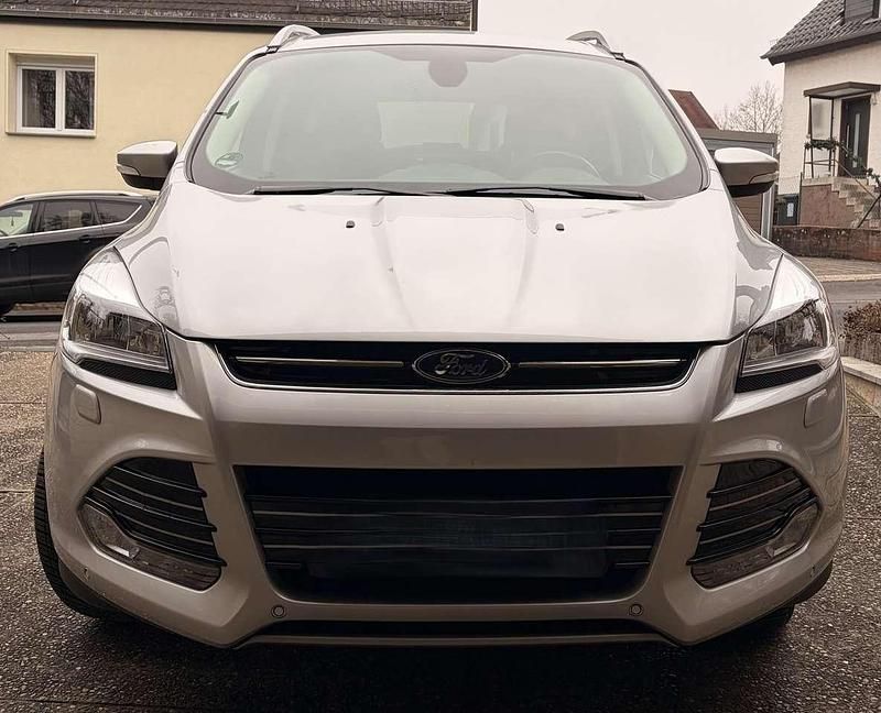 Gebraucht Ford Kuga Titanium 150 PS (110 kW) 2014 Grau SUV