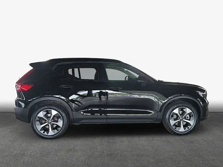 Gebraucht Volvo XC40 Plus 197 PS (144 kW) 2023 Black stone SUV