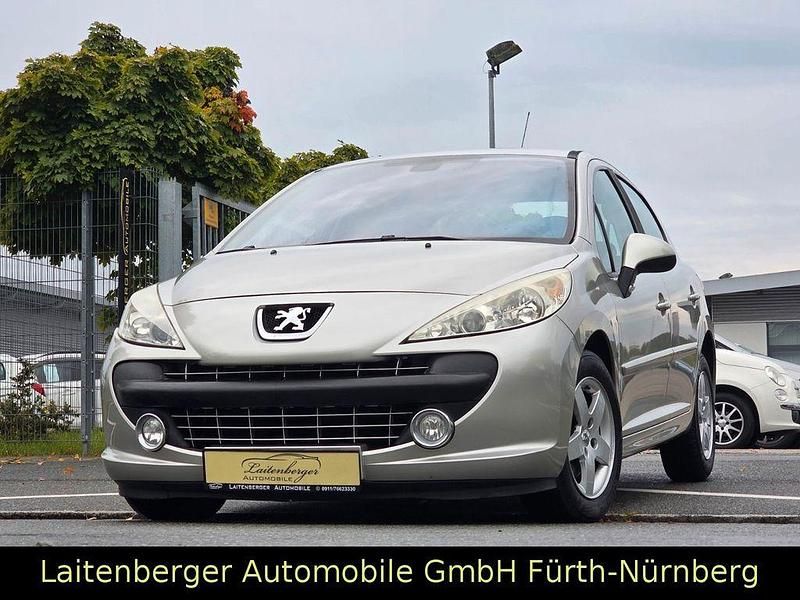 Grau Gebraucht 2008 Peugeot 207 Sport Limousine | 2.950 € (Fairer Preis) - Bild 1/4