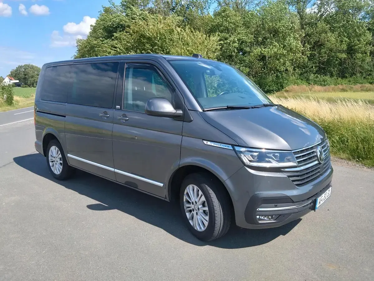 Gebraucht VW Multivan Generation Six 150 PS (110 kW) 2020 Grau Van / Kleinbus