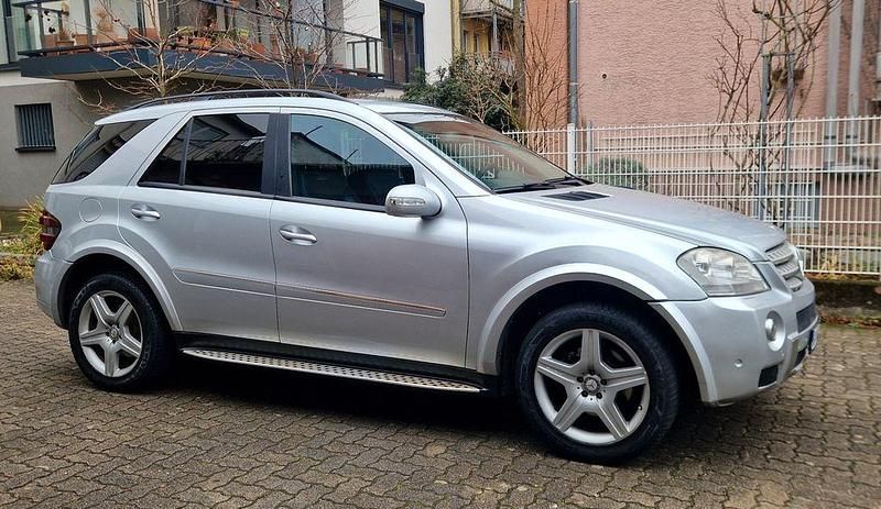 Gebraucht Mercedes ML320 AMG 224 PS (164 kW) 2007 Silber SUV