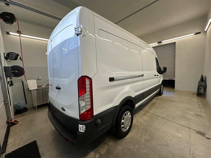 Gebraucht Ford Transit 131 PS (96 kW) 2018 Weiß Van / Kleinbus
