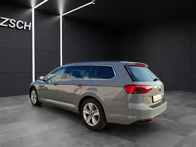 Gebraucht VW Passat Business 190 PS (139 kW) 2022 Mondsteingrau Kombi