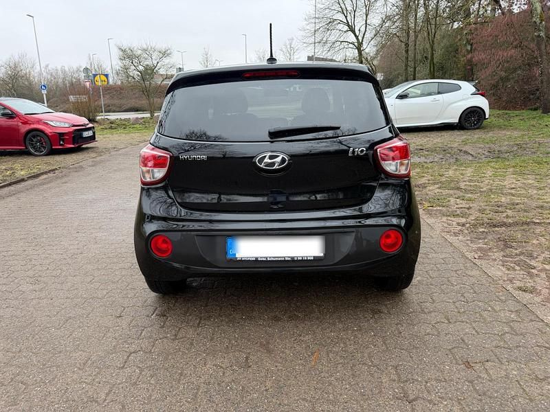 Gebraucht Hyundai i10 87 PS (63 kW) 2019 Schwarz Kleinwagen