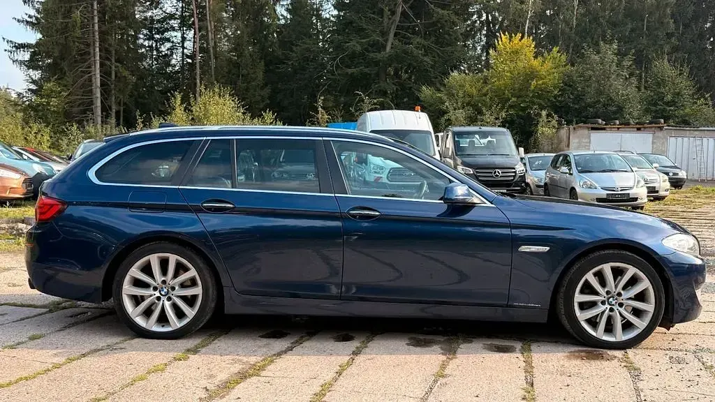 Gebraucht BMW 535 Sport Line 313 PS (230 kW) 2012 Blau Kombi