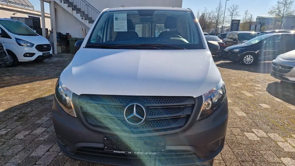 Gebraucht Mercedes Vito 102 PS (75 kW) 2022 Weiß Van