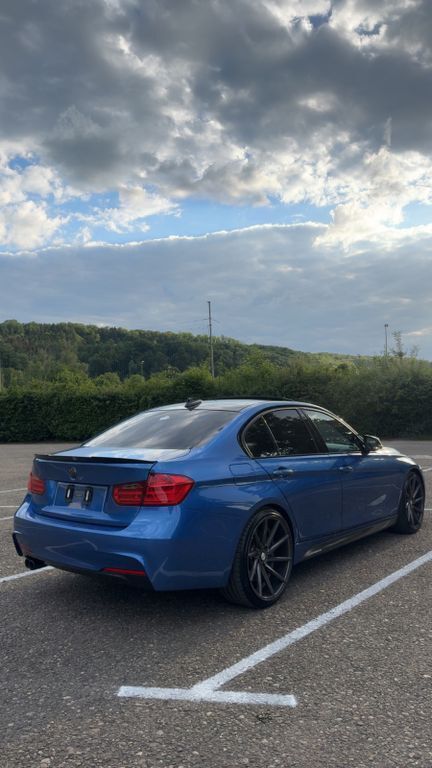Gebraucht BMW 328 Sport Line 245 PS (180 kW) 2014 Blau Limousine
