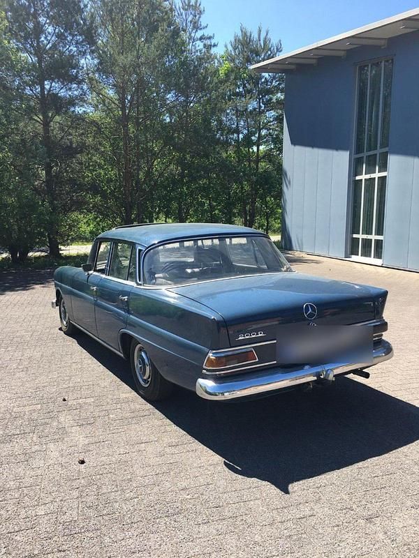Gebraucht Mercedes 200 50 PS (36 kW) 1965 Blau Limousine