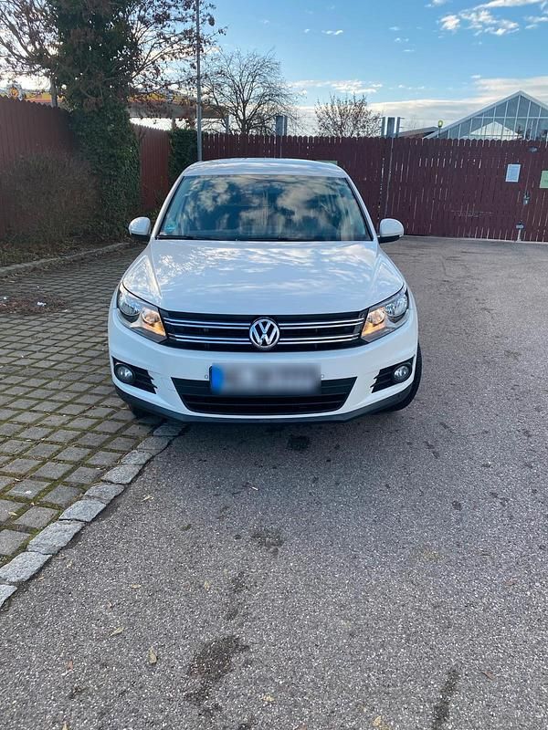 Weiß Gebraucht 2012 VW Tiguan SUV | 7.000 € (Guter Preis) - Bild 1/4