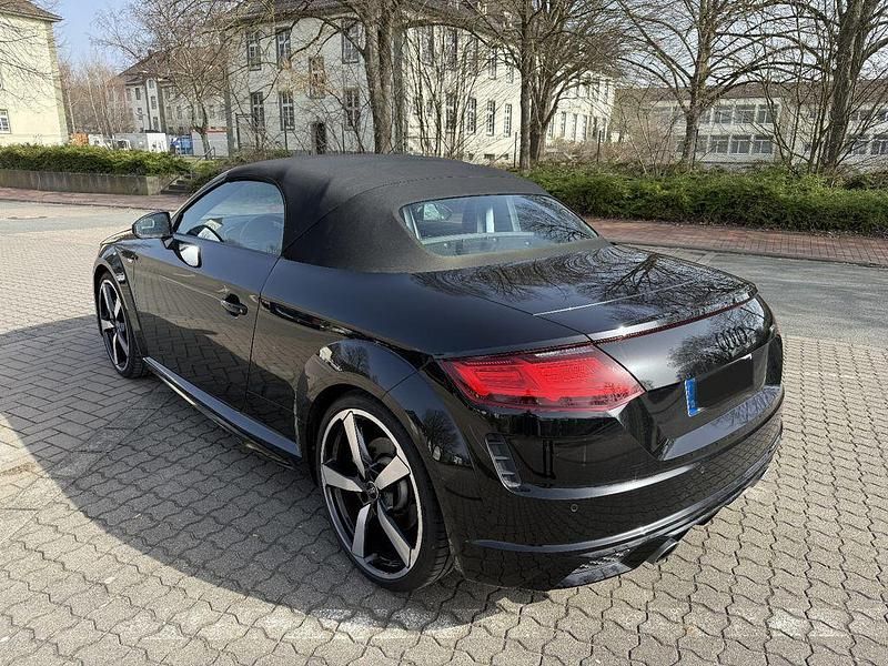 Gebraucht Audi TT Roadster Basis 245 PS (180 kW) 2023 Schwarz Cabrio