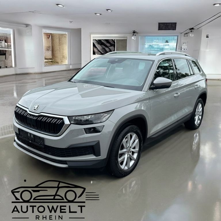 Grau Gebraucht 2022 Skoda Kodiaq Style SUV | 23.990 € (Fairer Preis) - Bild 1/4