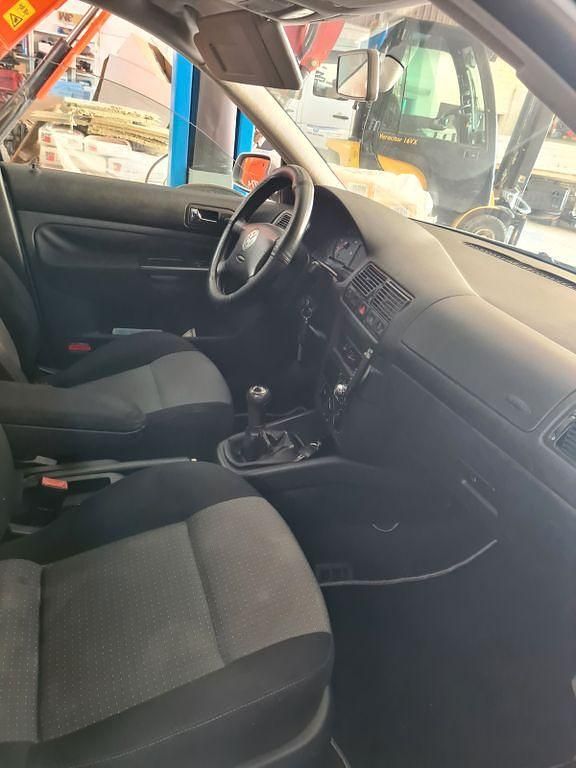 Gebraucht VW Golf IV Basis 101 PS (74 kW) 2004 Silber Kombi