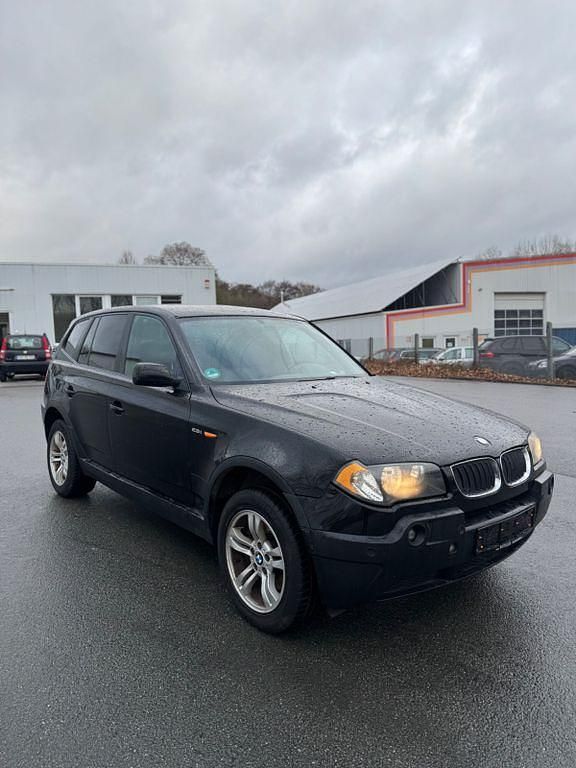 Schwarz Gebraucht 2004 BMW X3 SUV | 2.600 € (Superpreis) - Bild 1/4