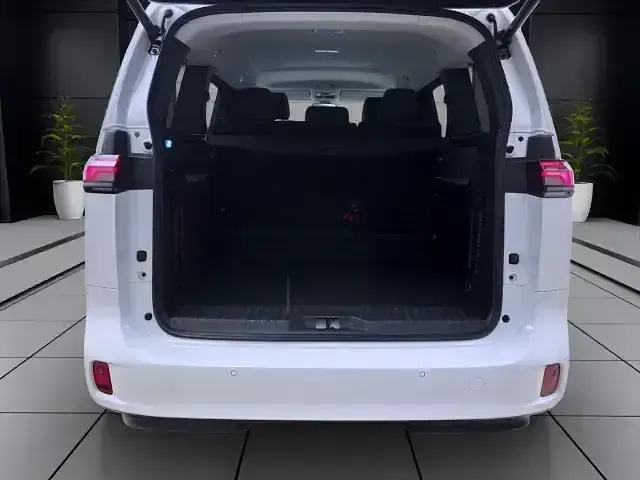 Gebraucht VW ID. Buzz Pro 150 kW (204 PS) 2023 Weiß Van / Kleinbus