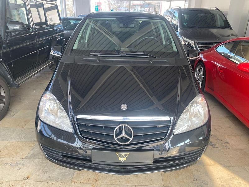 Gebraucht Mercedes A160 95 PS (69 kW) 2011 Schwarz Kleinwagen