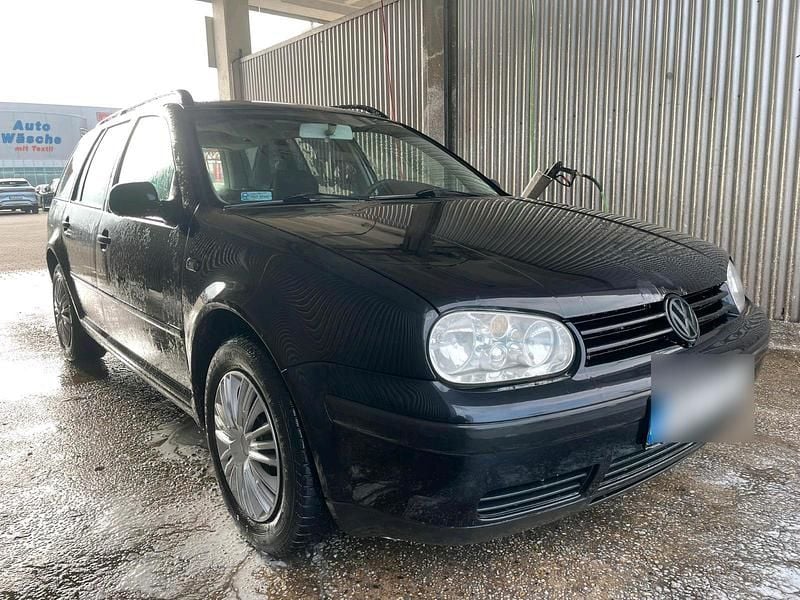 Schwarz Gebraucht 2001 VW Golf IV Kombi | 1.050 € (Fairer Preis) - Bild 1/4