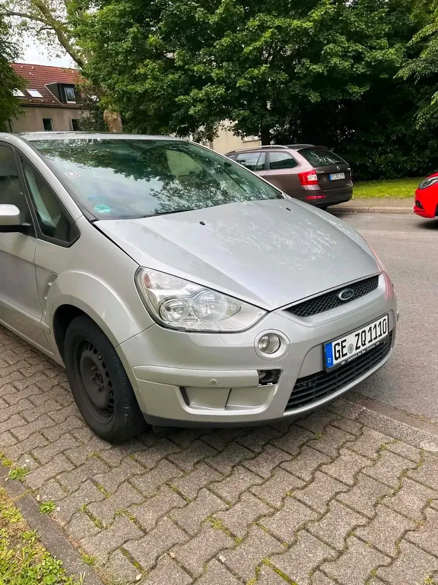 Gebraucht Ford S-MAX 130 PS (95 kW) 2007 Silber Van / Kleinbus