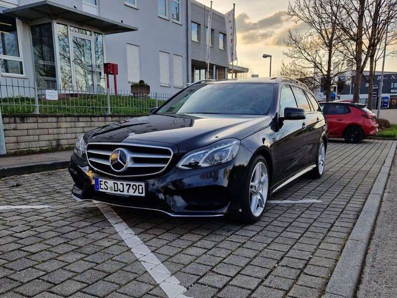 Schwarz Gebraucht 2015 Mercedes E400 Avantgarde Kombi | 23.999 € (Teuer) - Bild 1/4