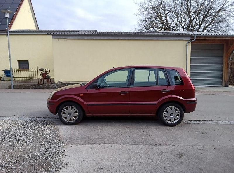 Gebraucht Ford Fusion 80 PS (58 kW) 2003 Rot Kleinwagen
