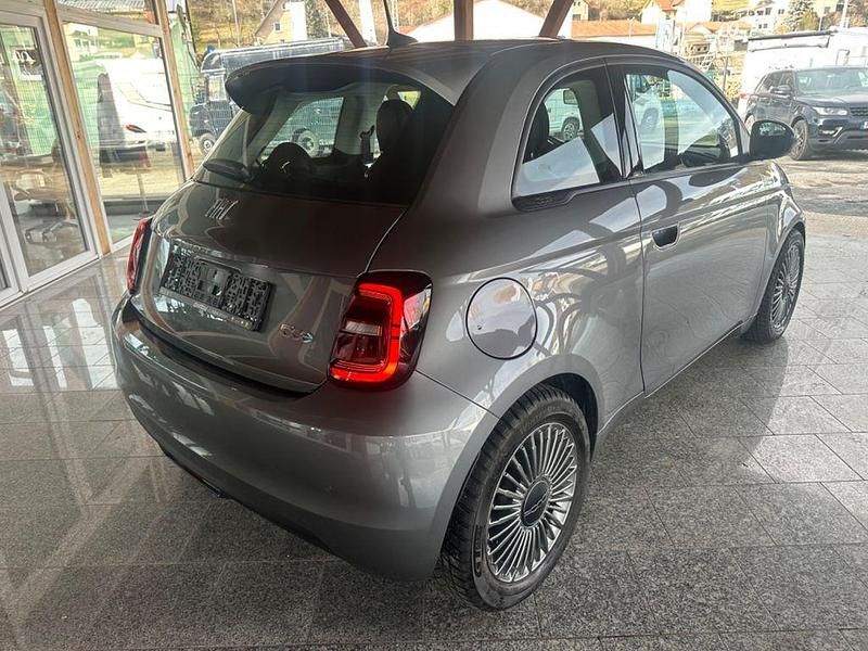 Gebraucht Fiat 500e Action 69 kW (95 PS) 2021 Grau
