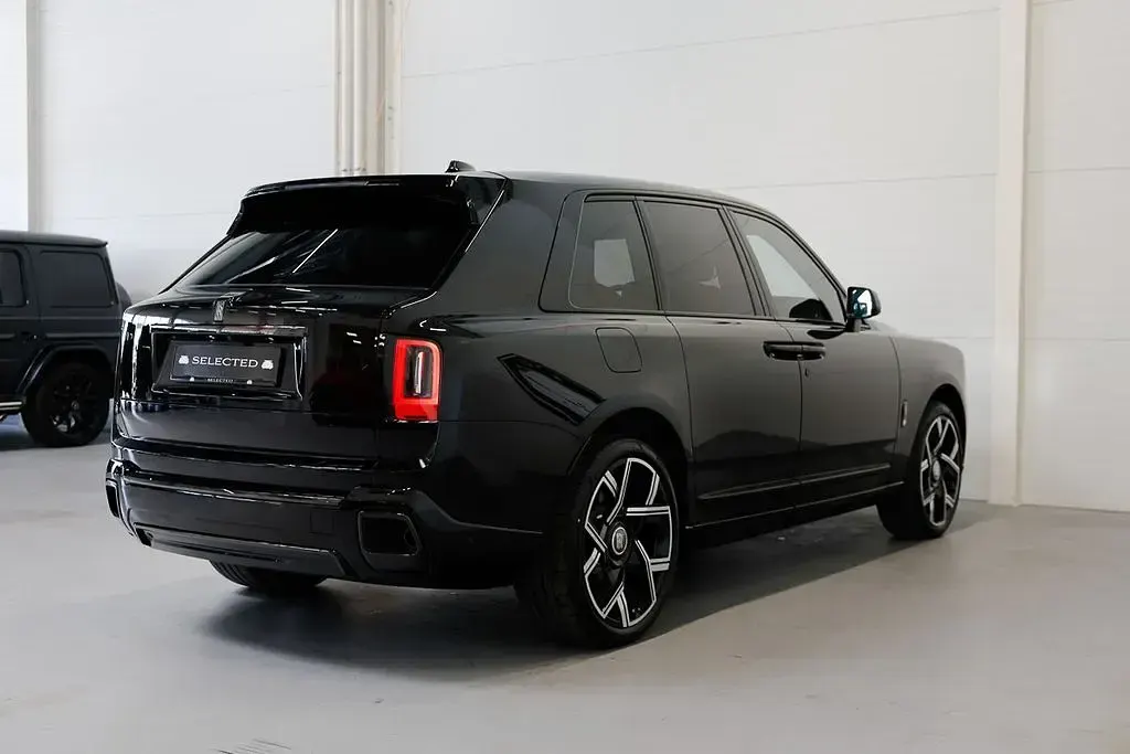 Neu Rolls Royce Cullinan 600 PS (441 kW) 2026 Schwarz SUV