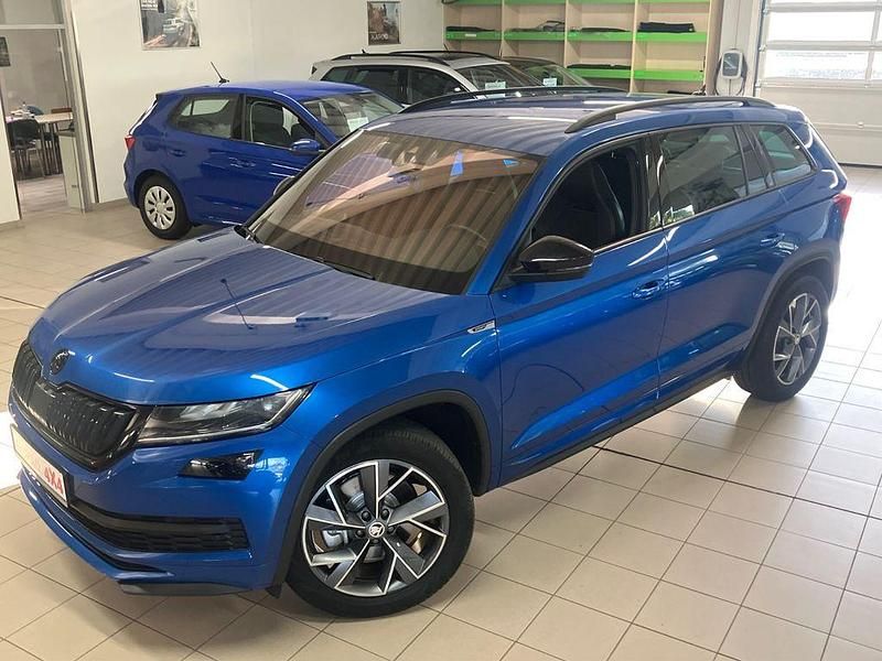 Blau Gebraucht 2020 Skoda Kodiaq SportLine SUV | 30.795 € (Fairer Preis) - Bild 1/4