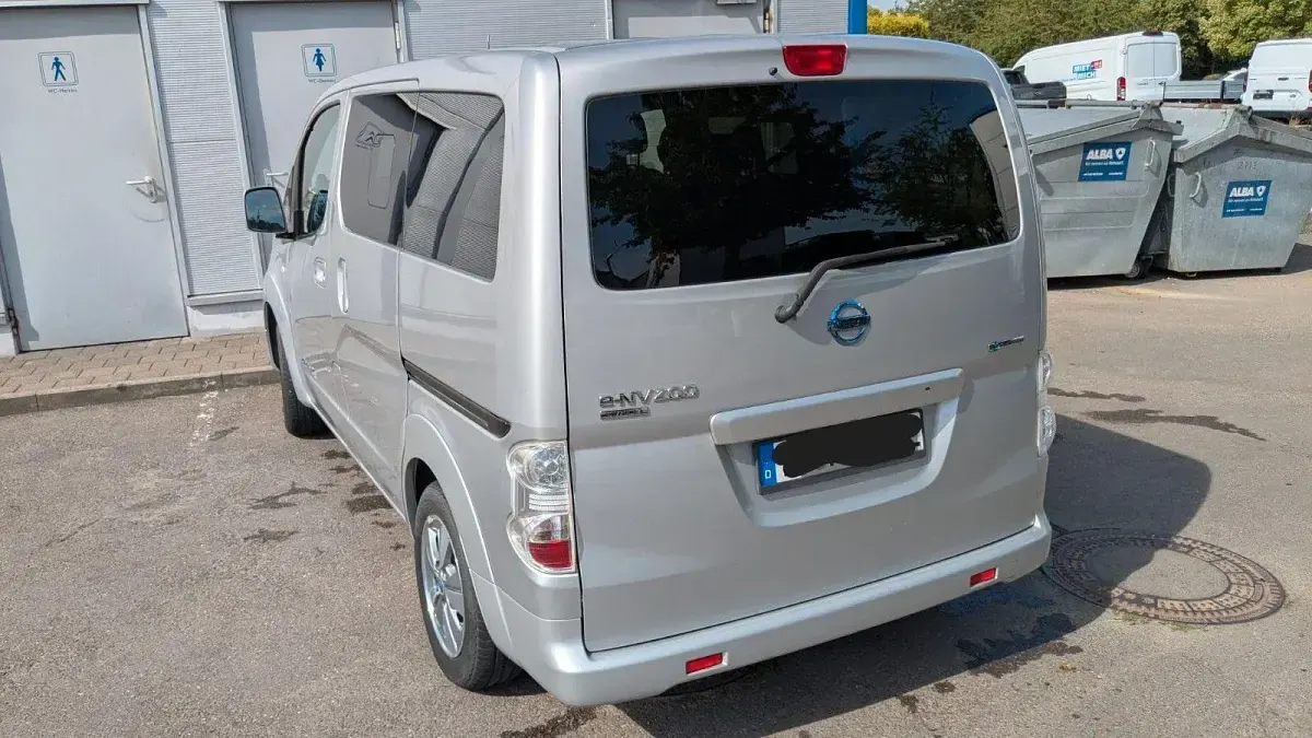 Gebraucht Nissan e-NV200 Tekna 80 kW (109 PS) 2017 Silber Van / Kleinbus