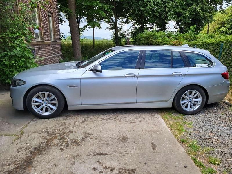 Grau Gebraucht 2014 BMW 520 Kombi | 15.000 € (Fairer Preis) - Bild 1/4