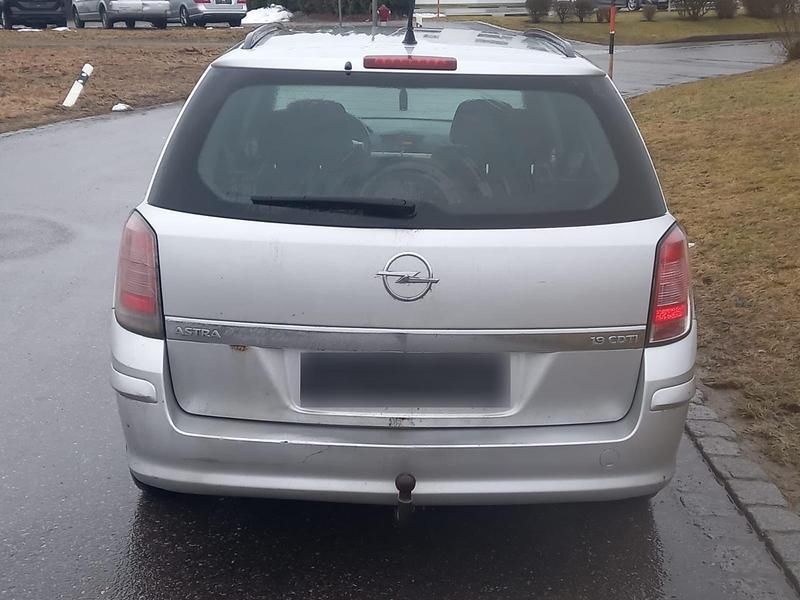 Gebraucht Opel Vectra 101 PS (74 kW) 2009 Silber Kombi