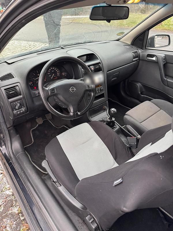 Gebraucht Opel Astra 101 PS (74 kW) 2002 Schwarz Coupé