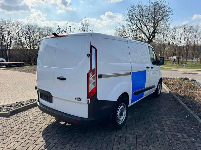 Gebraucht Ford Transit Custom 105 PS (77 kW) 2016 Frostweiß Van / Kleinbus