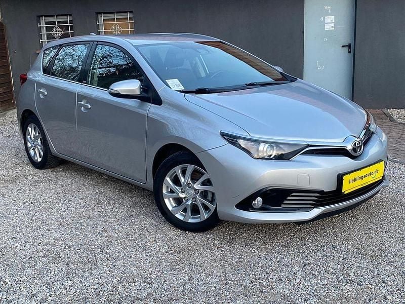 Gebraucht Toyota Auris Edition-S 116 PS (85 kW) 2016 Silber Limousine