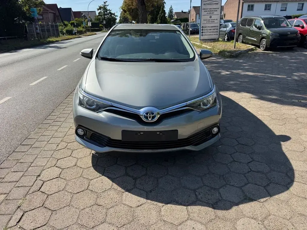 Gebraucht Toyota Auris 136 PS (100 kW) 2016 Grau Limousine