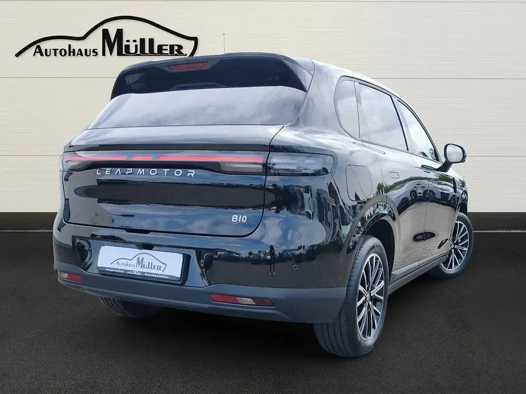 Neu Leapmotor B10 218 PS (160 kW) 2026 Schwarz SUV