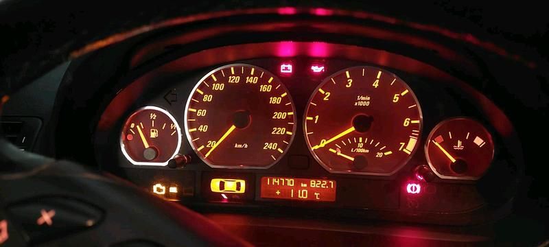 Silber Gebraucht 2003 BMW 318 Cabriolet Cabrio | 6.000 € - Bild 1/4