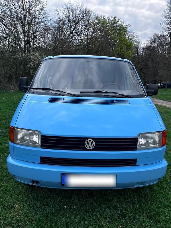 Second-hand VW Transporter 78 CP (57 kW) 1995 Albastru Van