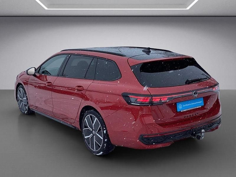 Gebraucht VW Passat R-line 193 PS (141 kW) 2025 Rot Kombi