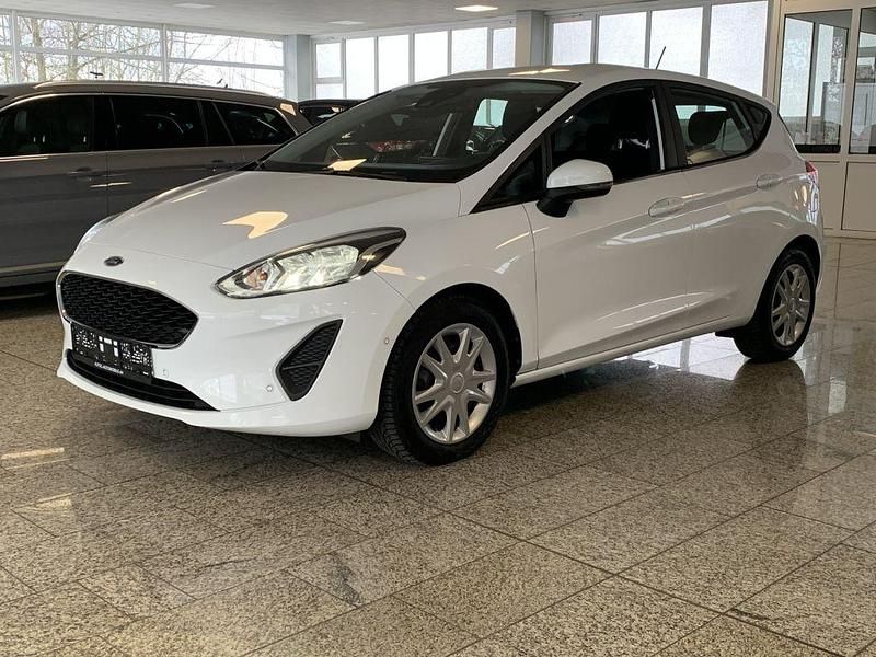 Gebraucht Ford Fiesta Cool & Connect 95 PS (69 kW) 2021 Frostweiß (metallic) Limousine