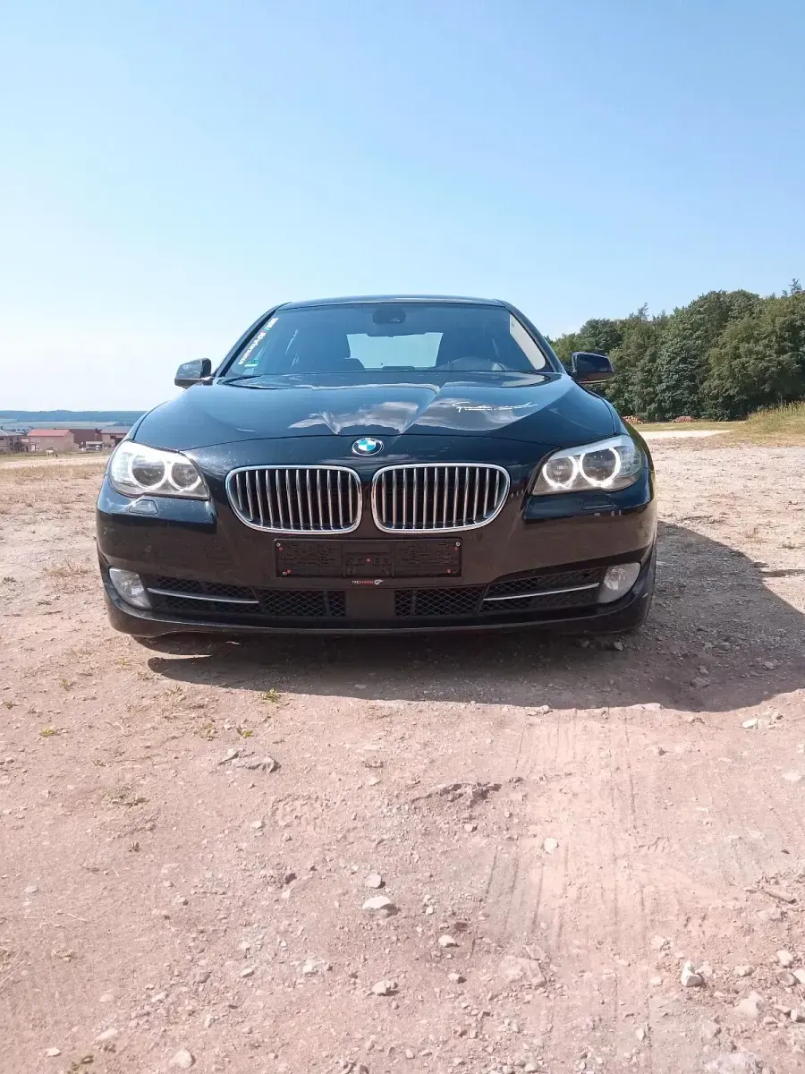 Gebraucht BMW 550 407 PS (299 kW) 2011 Schwarz Limousine