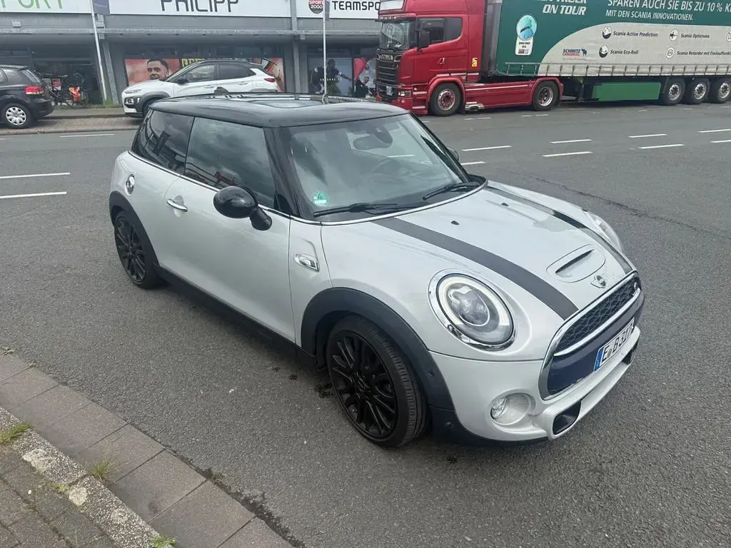 Gebraucht Mini Cooper S 192 PS (141 kW) 2018 Silber Kleinwagen