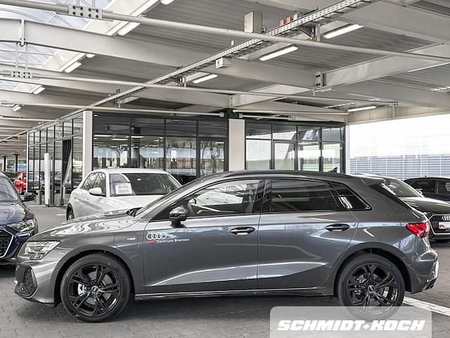 Gebraucht Audi A3 Sportback e-tron S-Line 272 PS (200 kW) 2025 Daytonagrau perleffekt Kleinwagen
