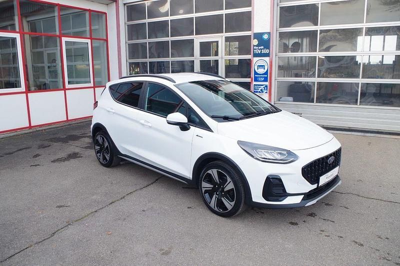 Gebraucht Ford Fiesta Active X 125 PS (91 kW) 2022 Weiß Limousine