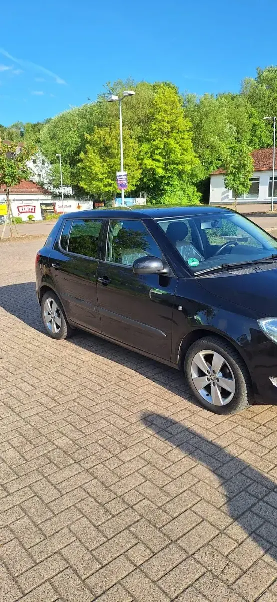 Gebraucht Skoda Fabia Fresh 90 PS (66 kW) 2013 Schwarz Kleinwagen
