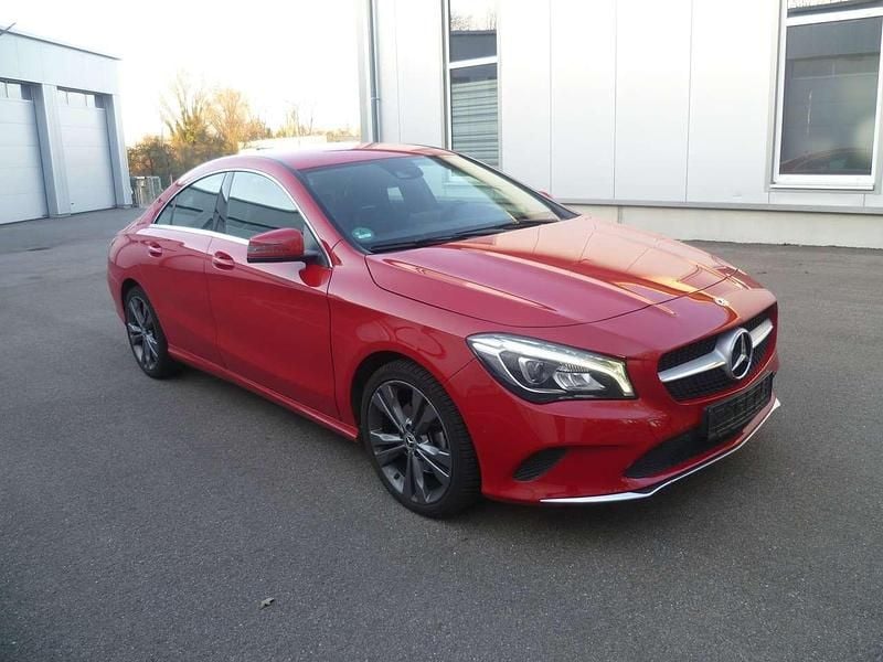 Gebraucht Mercedes CLA180 Edition 122 PS (89 kW) 2018 Jupiterrot Limousine