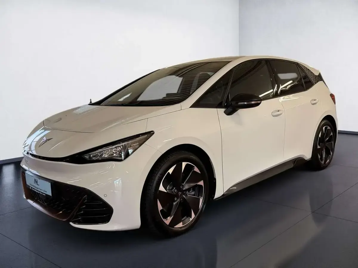 Usata Cupra Born e-Boost 169 kW (231 CV) 2025 Bianco Utilitaria