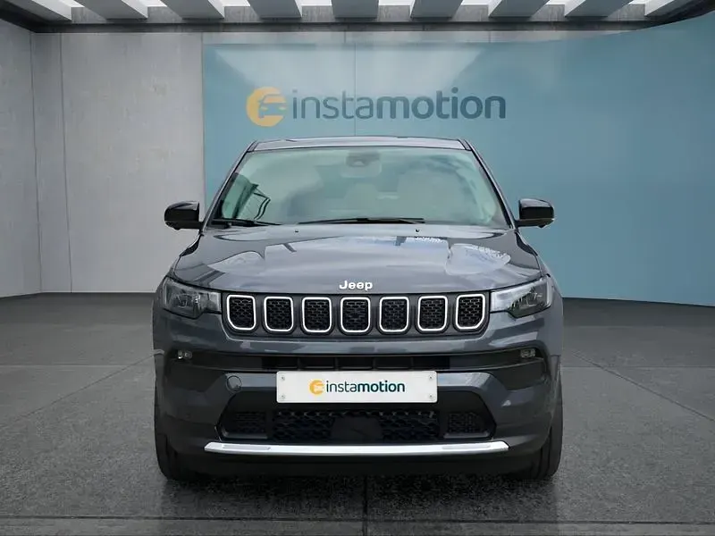 Gebraucht Jeep Compass 131 PS (96 kW) 2024 Grau SUV