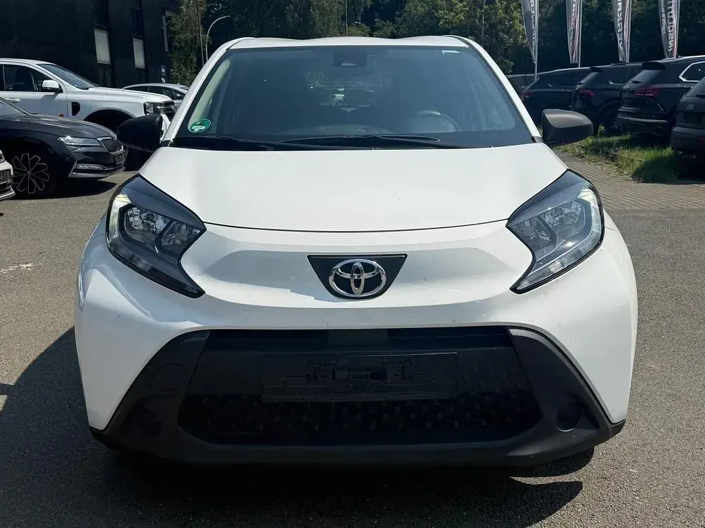 Gebraucht Toyota Aygo X Basis 72 PS (52 kW) 2023 Weiß SUV