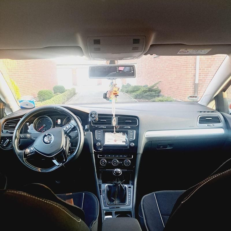 Rot Gebraucht 2014 VW Golf VII Kombi | 6.500 € (Superpreis) - Bild 1/4