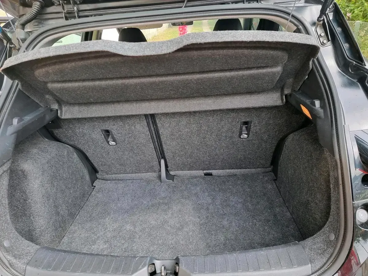 Gebraucht Nissan Micra Acenta 90 PS (66 kW) 2017 Schwarz Kleinwagen